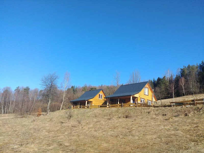 Chata-Bieszczady - Domki i Pokoje