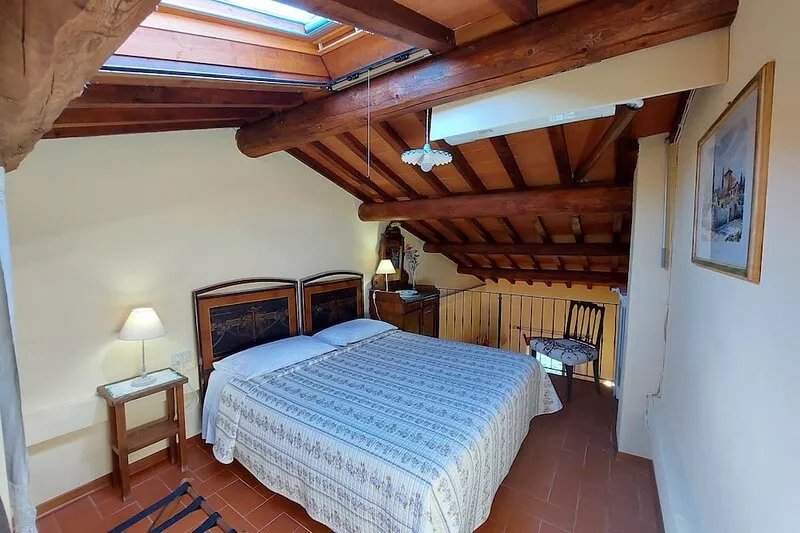 Romantic flat in villa, in the hills of Florence, countryside, pool, relax.