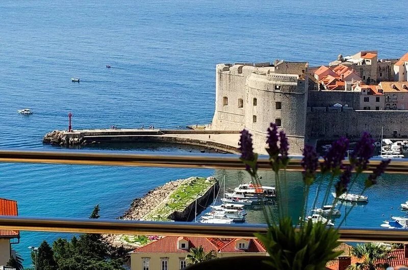 Amazing views over the old town and Adriatic Sea! Outdoor Hot Tub