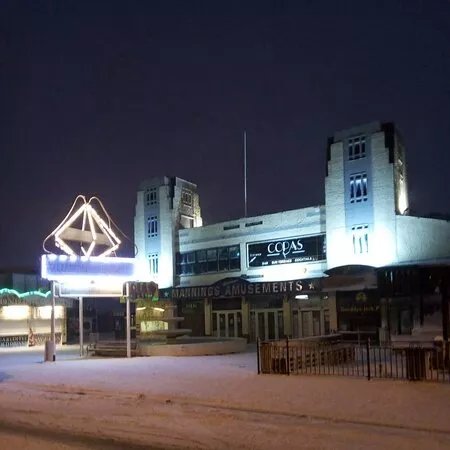 Manning's Amusements