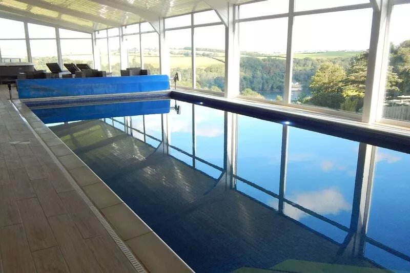 Stunning quality barn conversion, heated swimming pool, hot tub