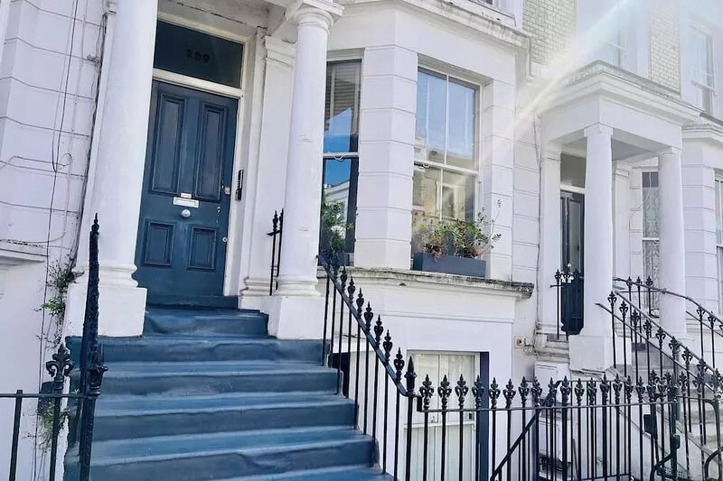 Stylish and comfortable two bedroom SuperStar apartment - heart of Notting Hill