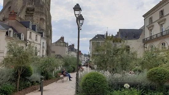 Place de Chateauneuf