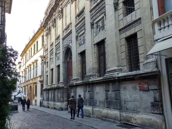 Corso Fogazzaro