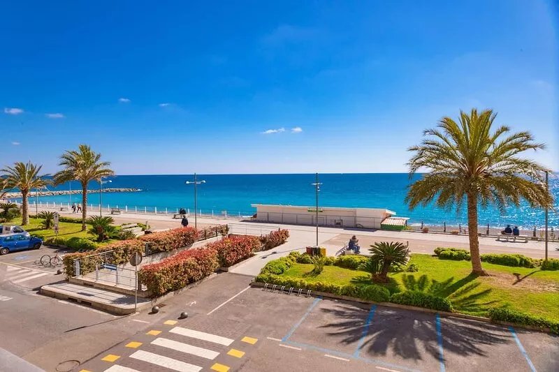 Appartamento fronte mare a Ospedaletti by Wonderful Italy