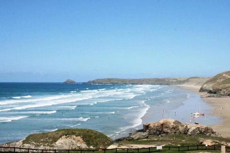 White Waves, yards from Perranporth beach