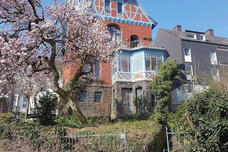 Altbauwohnung in Gründerzeitvilla