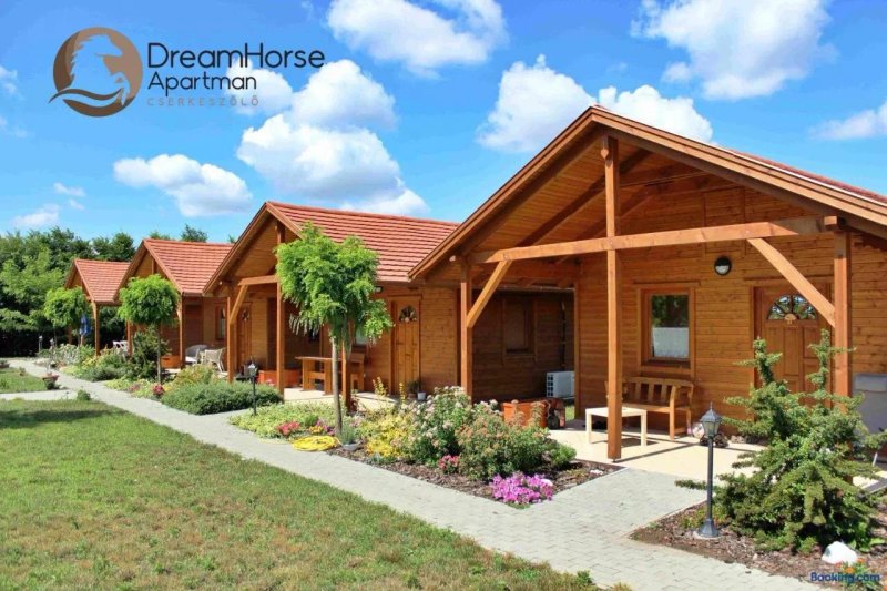 EB Dream Horse Ranch Apartmanpark Cserkeszoloben
