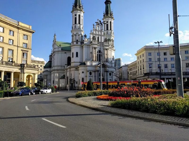 VanGogh by mythings- Spacious, 1BR apartment, air conditioned, for a family