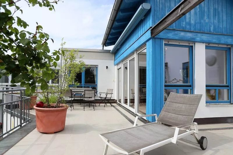 25 min to the Centre: Beautiful 140 m² flat in the South of Munich