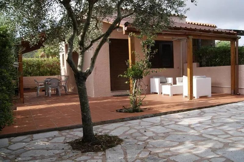 Nice studio with large exclusive outdoor space just 500 meters away. from the