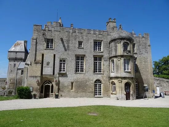 Chateau de Creully