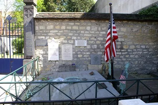 Pictus Cemetery (Cimetiere de Picpus)