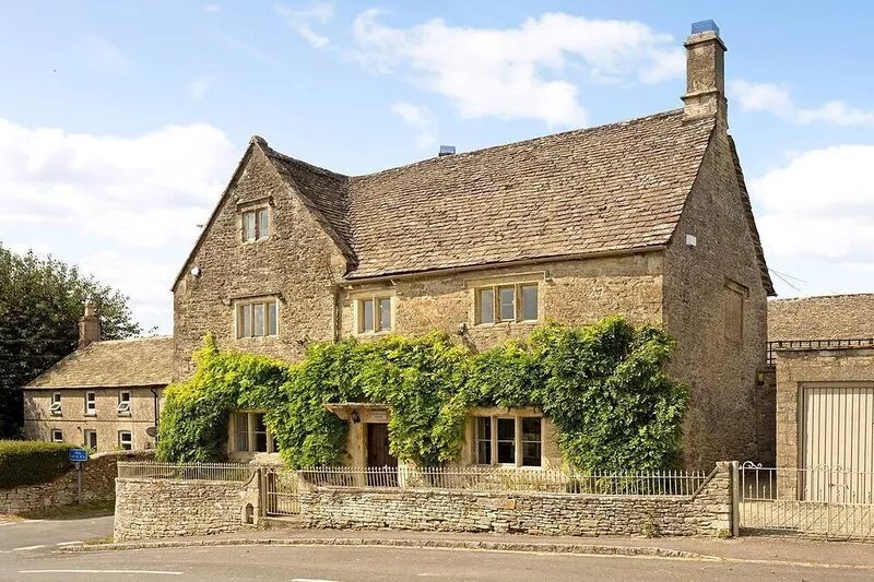 Green Farm House, Aldworth - sleeps 10 guests in 5 bedrooms