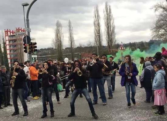 CiacciaBanda StreetBand - Sguerguenze Musicali Itineranti