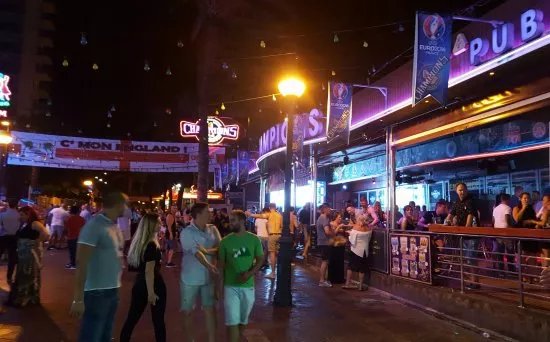Champions bar