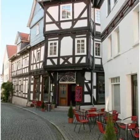 Cafe 1685