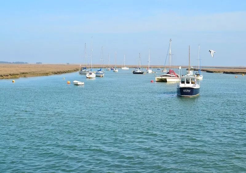 Bay Cottage - Two Bedroom House, Sleeps 3