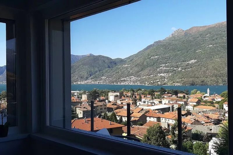 Villa Mari, detached villa with magnificent garden view