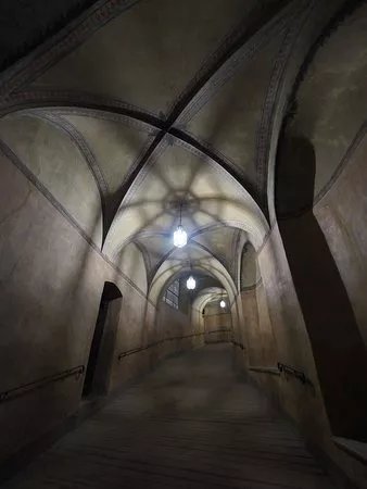 Night Tours of the Old Town and Castel Courtyards