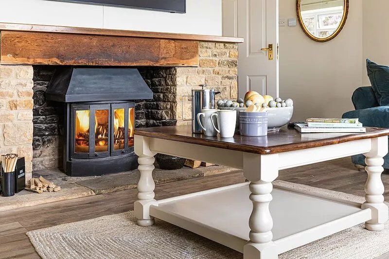 Banbury Hill Farmhouse, Charlbury - sleeps 14 guests in 7 bedrooms