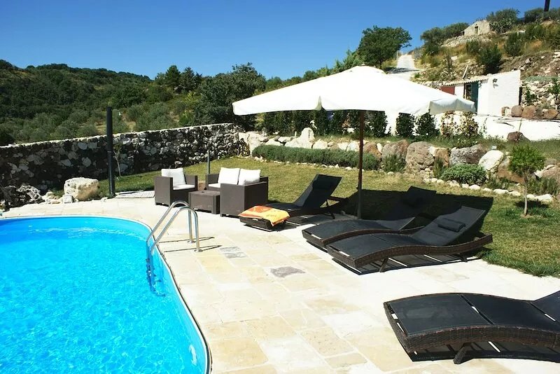 Country house with 3 apartments in the middle of an olive grove - peace and