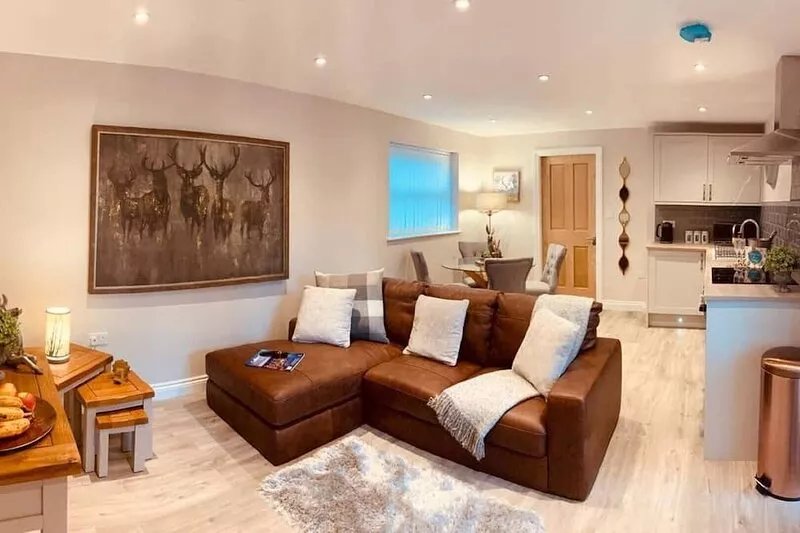 Homely luxury cottage 2