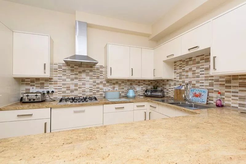Fabulous apartment for 8 in the heart of East Looe