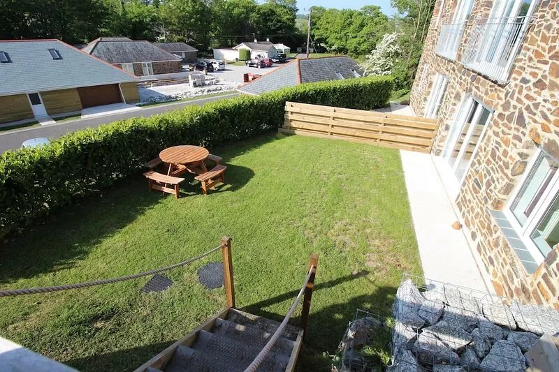 Private spacious house 5 mins by car to the beach
