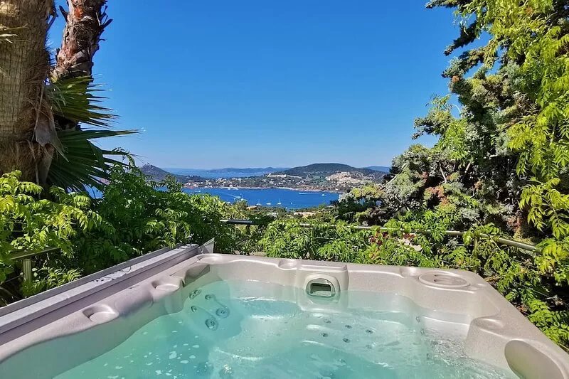 Luxury villa sea view, heated pool, sauna, jacuzzi, golf and beaches, 5 bedrooms