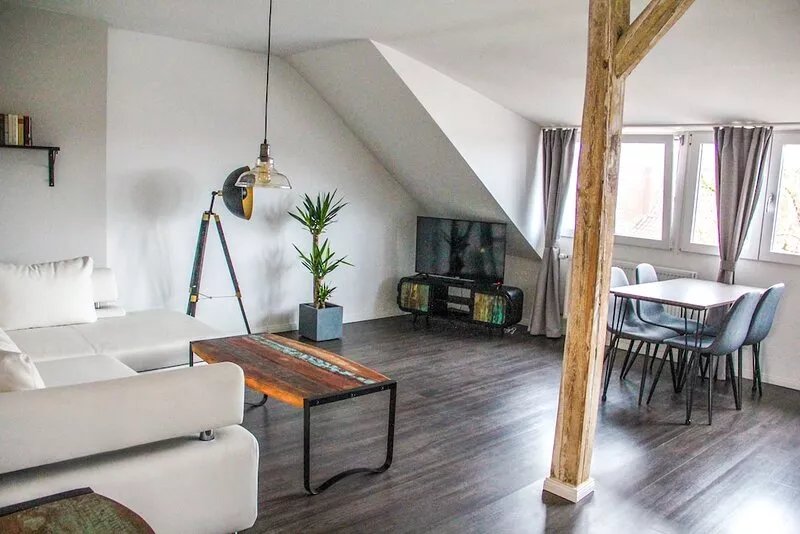 EXCLUSIVE 2 BR. Top floor apartment in a great location!