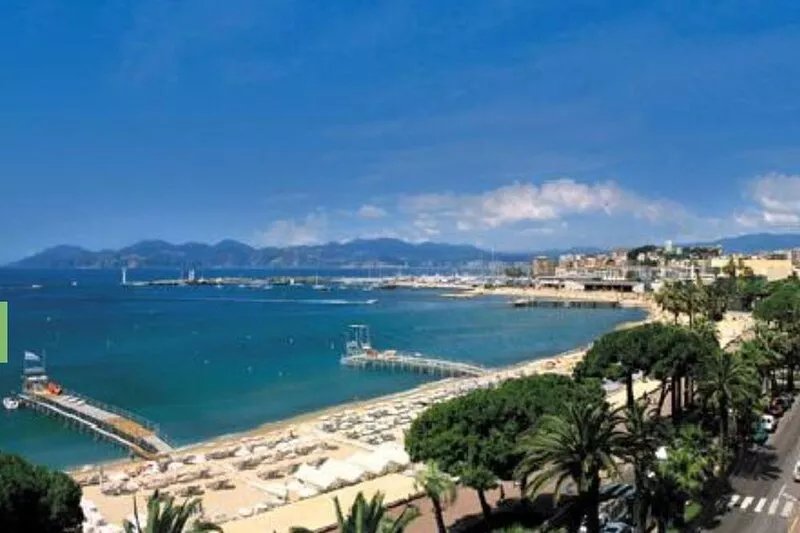 50 m Croisette, with parking studio, functional, classified furnished tourism
