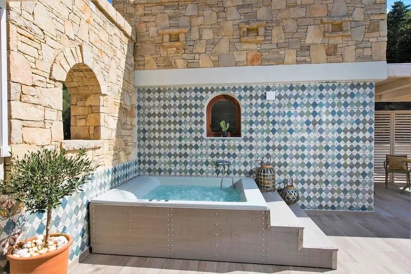 Superb Group Villa with Private Pool & Jacuzzi Hot Tub