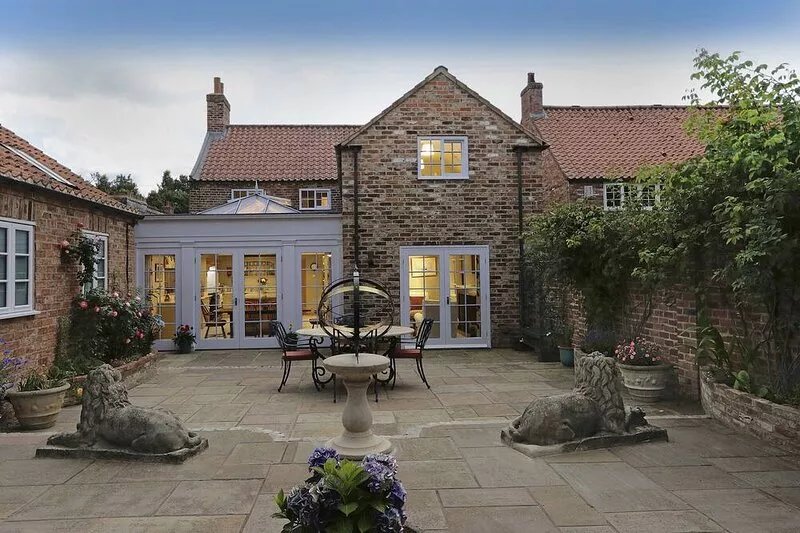 Stylish 3 bedroom holiday home near York