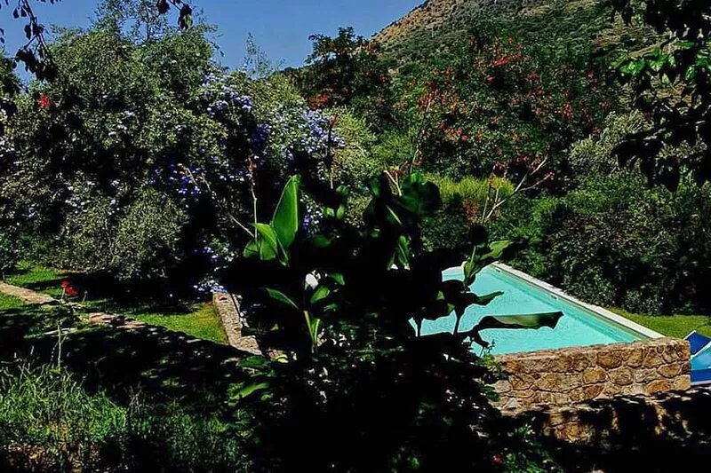 Farm holidays with pool in Sicily, among the Nebrodi's park and close to the sea