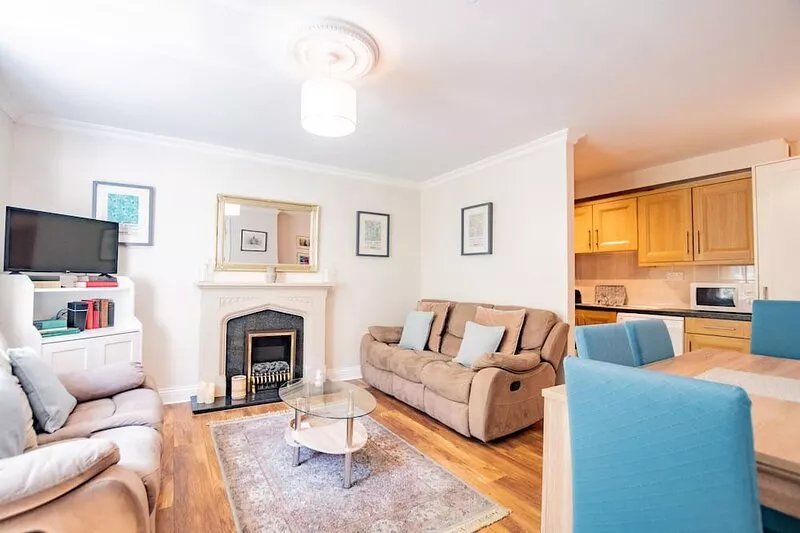 Traditional Irish Townhouse in Galway City Docklands