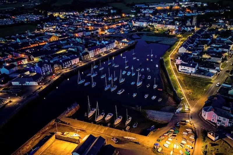 Georgian Townhouse in centre of Aberaeron, dog friendly