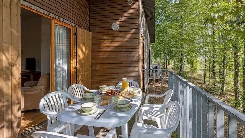 Cottage traditionnel près du lac, Terrasse privée!