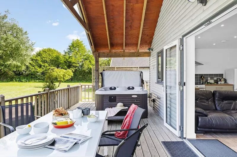 Woodpecker Lodge, Redlake Farm