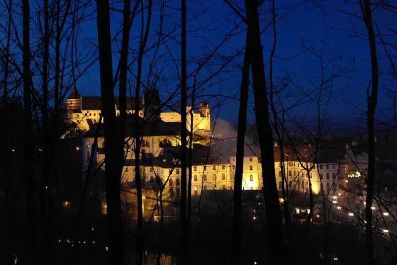 Apartment with mountain-view balcony, lake, garage, sauna, Wi-Fi, ...