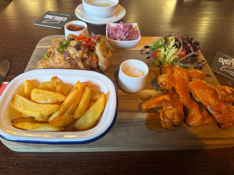 The oak bar and grill