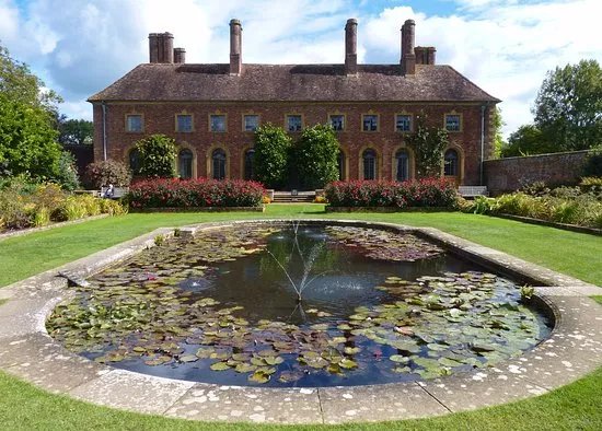 Barrington Court