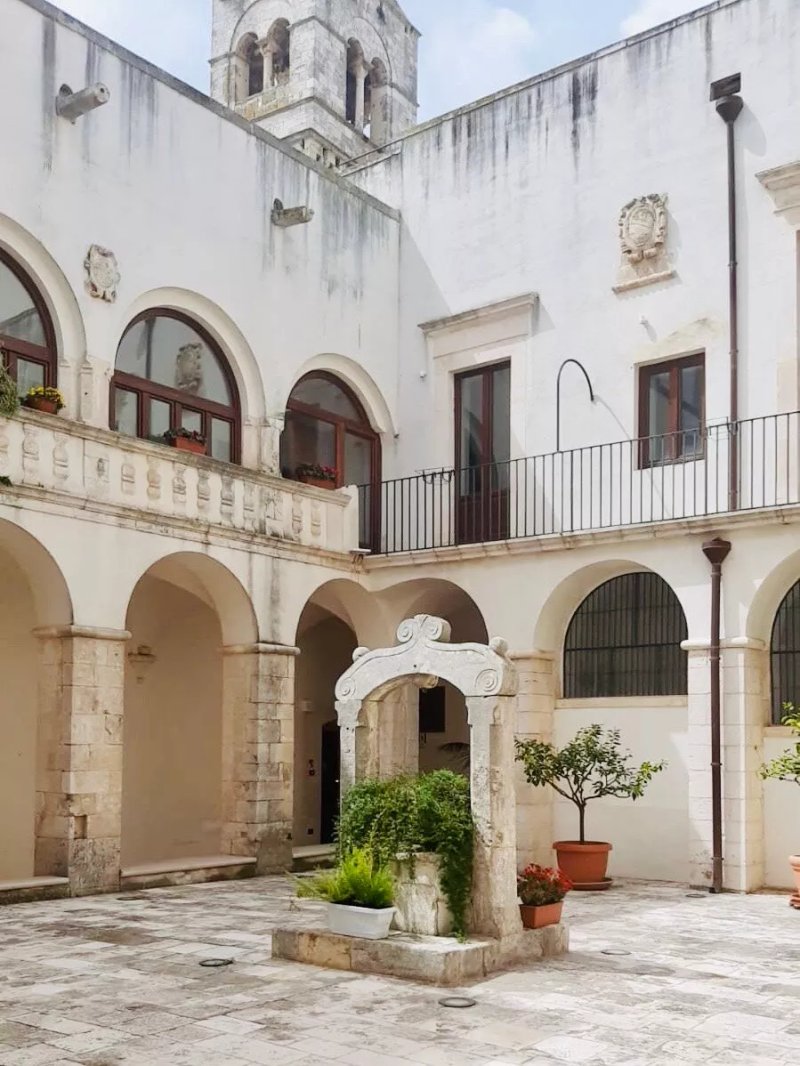 Biblioteca Comunale Filippo De Miccolis Angelini