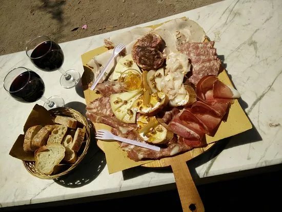 Do Eat Better Experience - Pisa Food Tour
