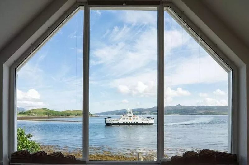Enjoy the spectacular and tranquil waterfront setting of the Boathouse.