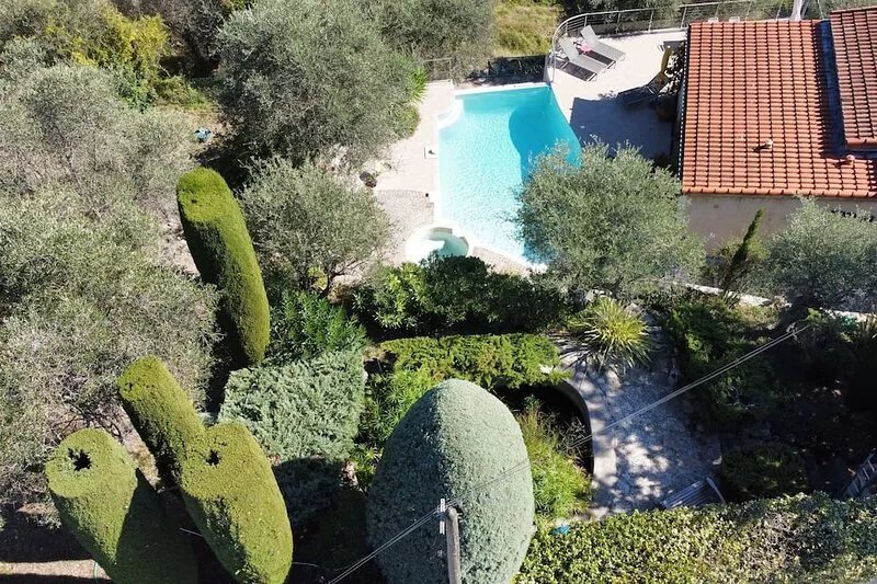 Jardin secret" villa, 4-star state label, Nice hinterland, olive grove