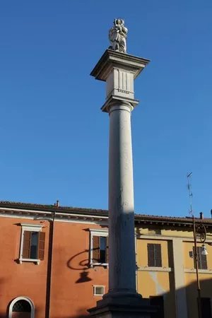 Colonna Madonna del Fuoco