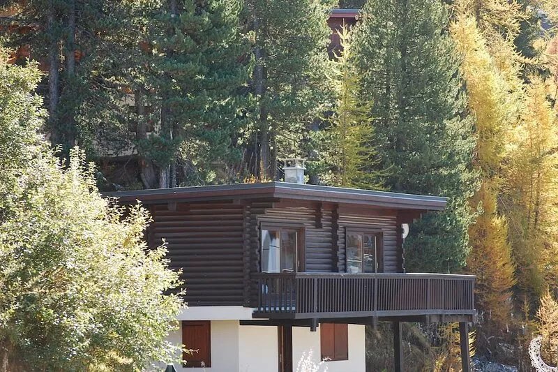 Châlet located in PLAGNE Centre, rated 4 Paradiski crystals and furnished for