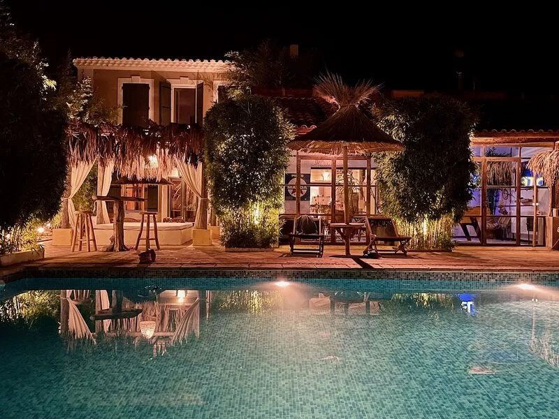 ARLES Camargue, Character Arles House with Pool