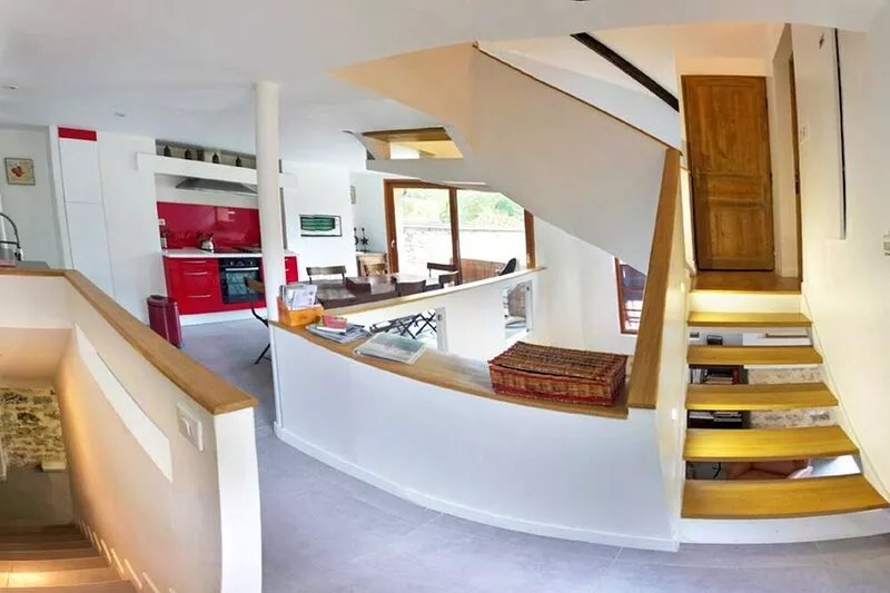 Charming cottage sleeps 6, park, authentic village near Fontainebleau